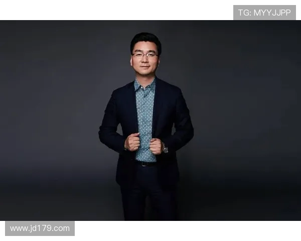 黄伟专访：从青涩少年到网球巨星的奋斗与成长之路